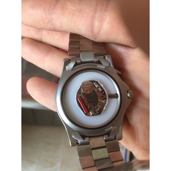 Đồng hồ Nam Nhật si .