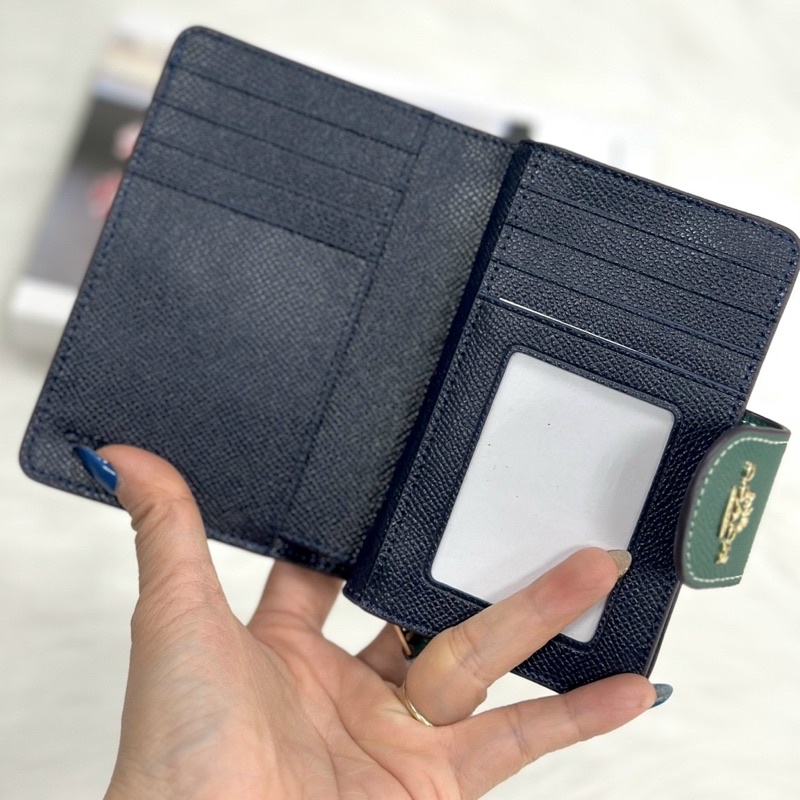 Ví Coach Medium Corner