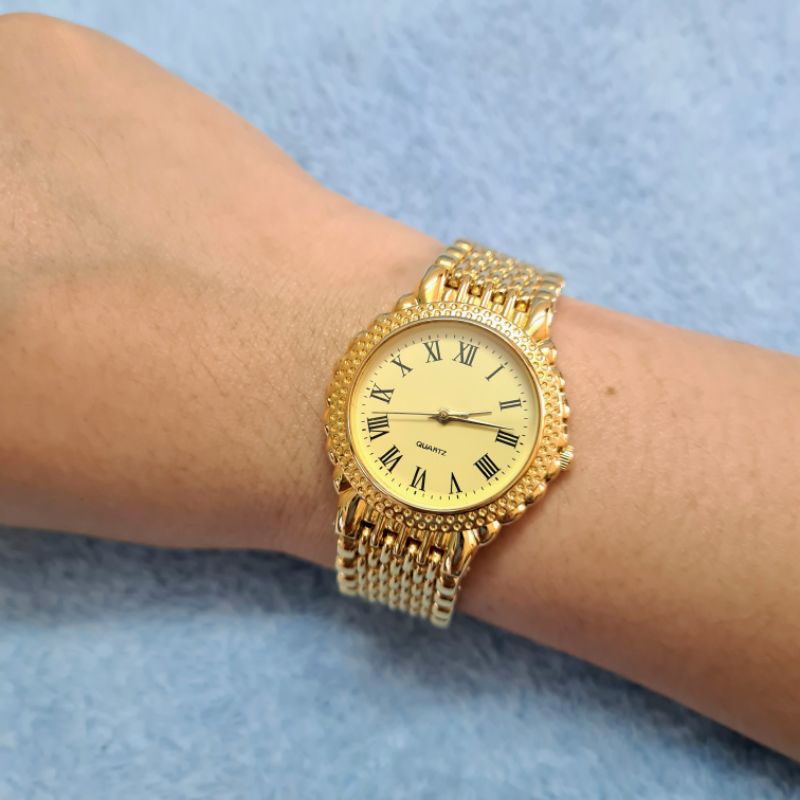 Đồng hồ si Nhật