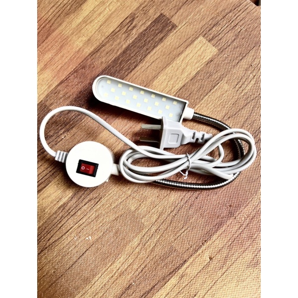 Đèn Led, đèn cần máy may siêu sáng, siêu tiện lợi dùng trong ngành may và để bàn văn phòng