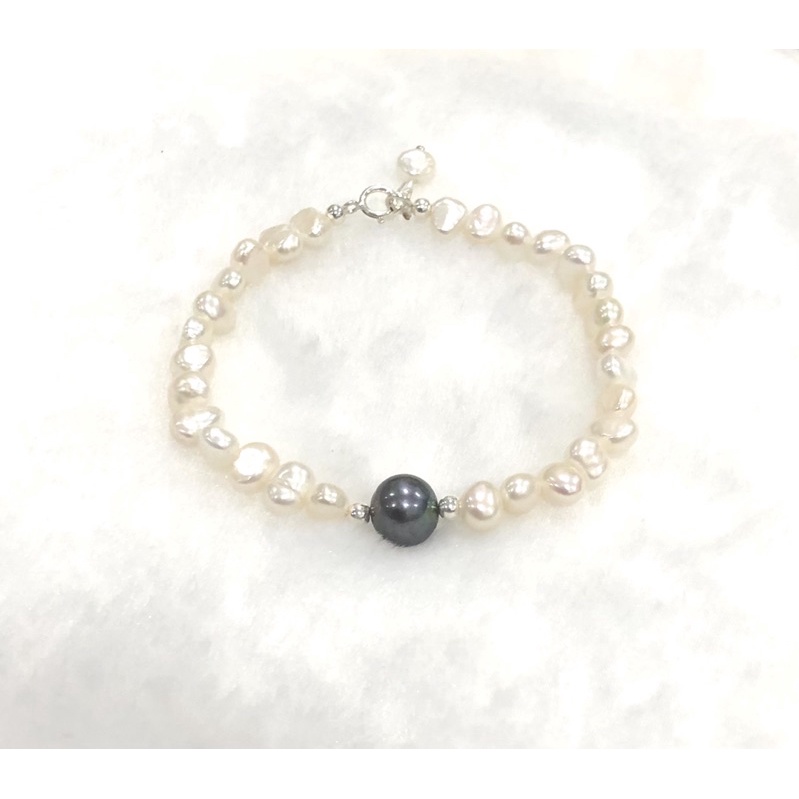 Vòng tay hạt dị 6ly mix màu đen