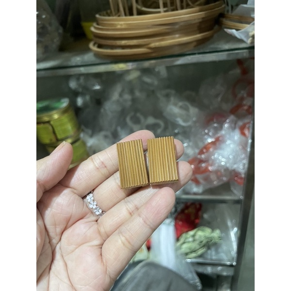 Gối cóng lồng khuyên