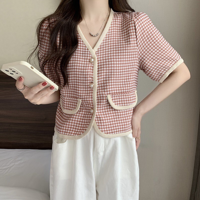 Áo Cardigan ngắn tay cổ chữ V kẻ caro phối viền giả túi cực xinh