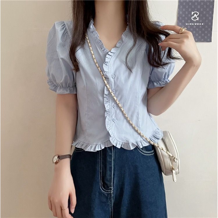 Happy-store ❤️Tai Gỗ Cổ Chữ V Màu Xanh Áo Sơ Mi Nữ Mùa Hè Mới Retro Pháp Tay Phồng Dáng Rộng Ôm Áo Sơ Mi Ngắn Tay