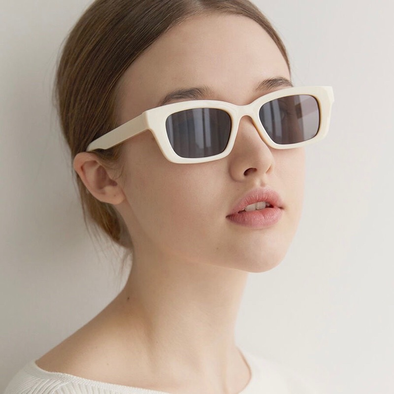 Mắt kính One Brilliant