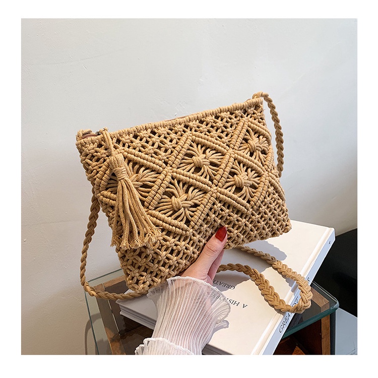 Túi cói đeo vai dây tua rua phong cách Macrame cho nữ