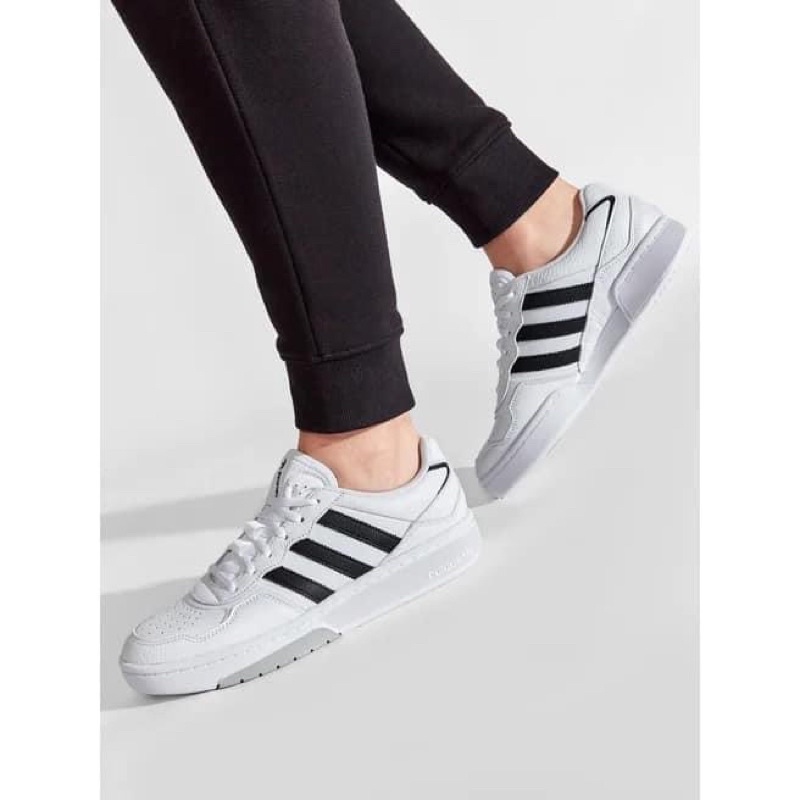 Giày adidas courtic white GX6318