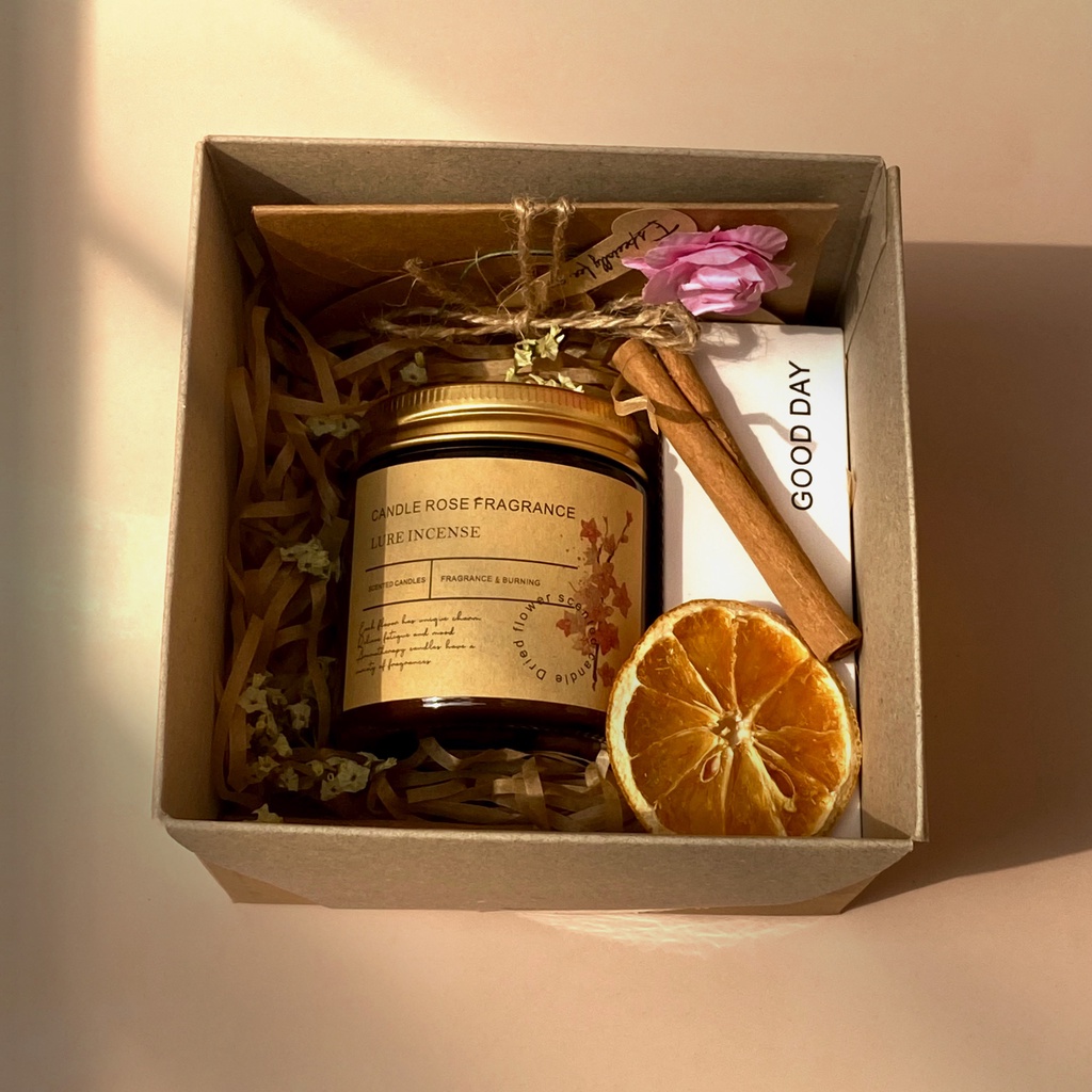 Set quà nến thơm Kilig Chill kèm hoa thật dành tặng nam nữ 6 hương tự nhiên an toàn cho sức khoẻ - KS02