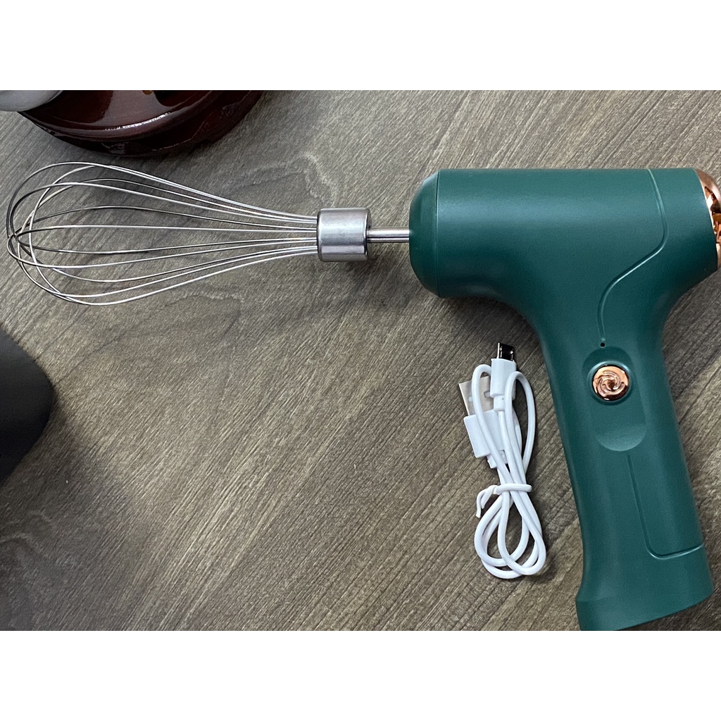 Máy đánh bột tẩy và màu nhuộm ( máy đánh trứng )