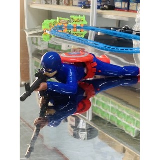 Đồ chơi siêu nhân biết bò