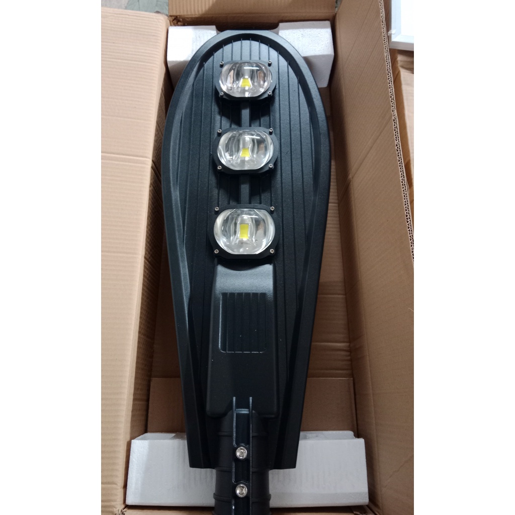 Đèn đường lá 50w, 100w, 150w, 200w bảo hành 2 năm, chip COB siêu sáng