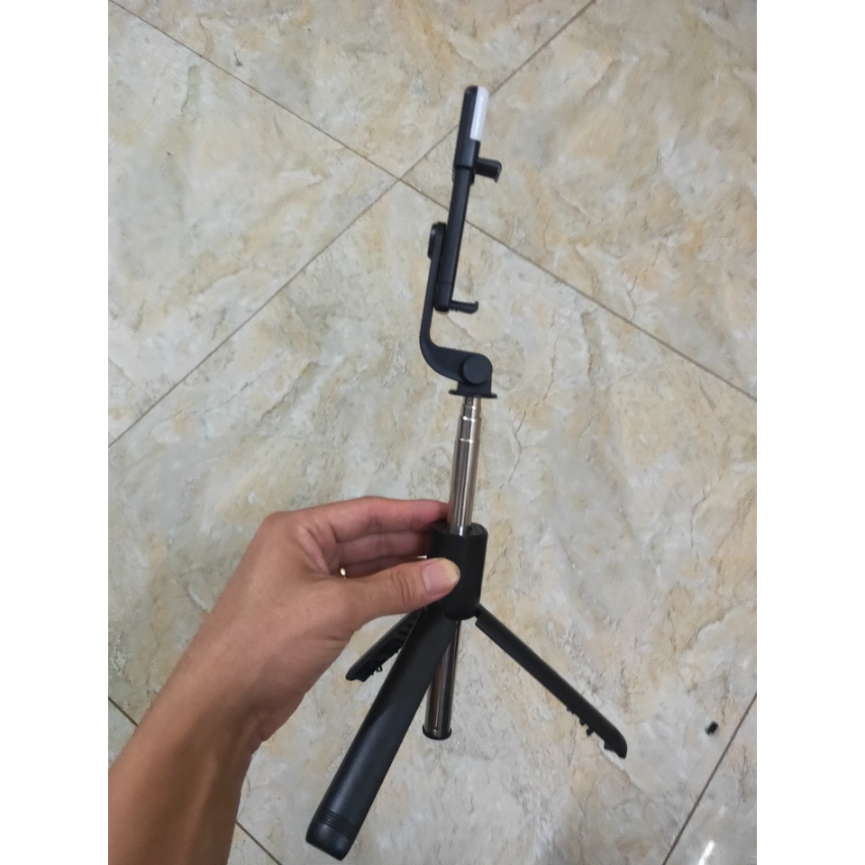 Gậy Tripod 3 Chân Selfie Stick R1S Tích Hợp Đèn Trợ Sáng Chụp Hình kèm dây sạc