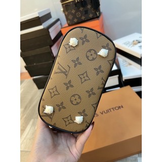 Cốp L V fullbox - 2 box size 19