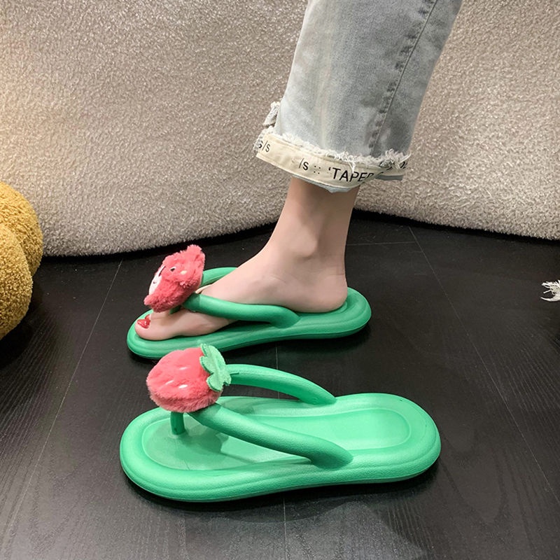 Dép gấu dâu-Đôi dép xỏ ngón dễ thương 2023