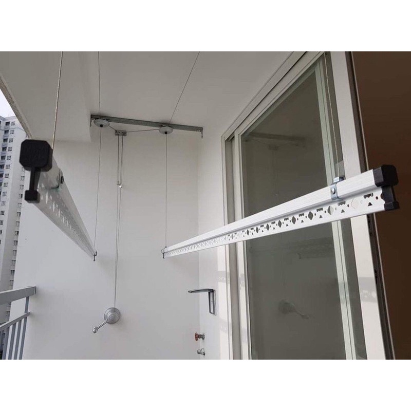 Giàn phơi thông minh hoà phát gắn trần  ks950
