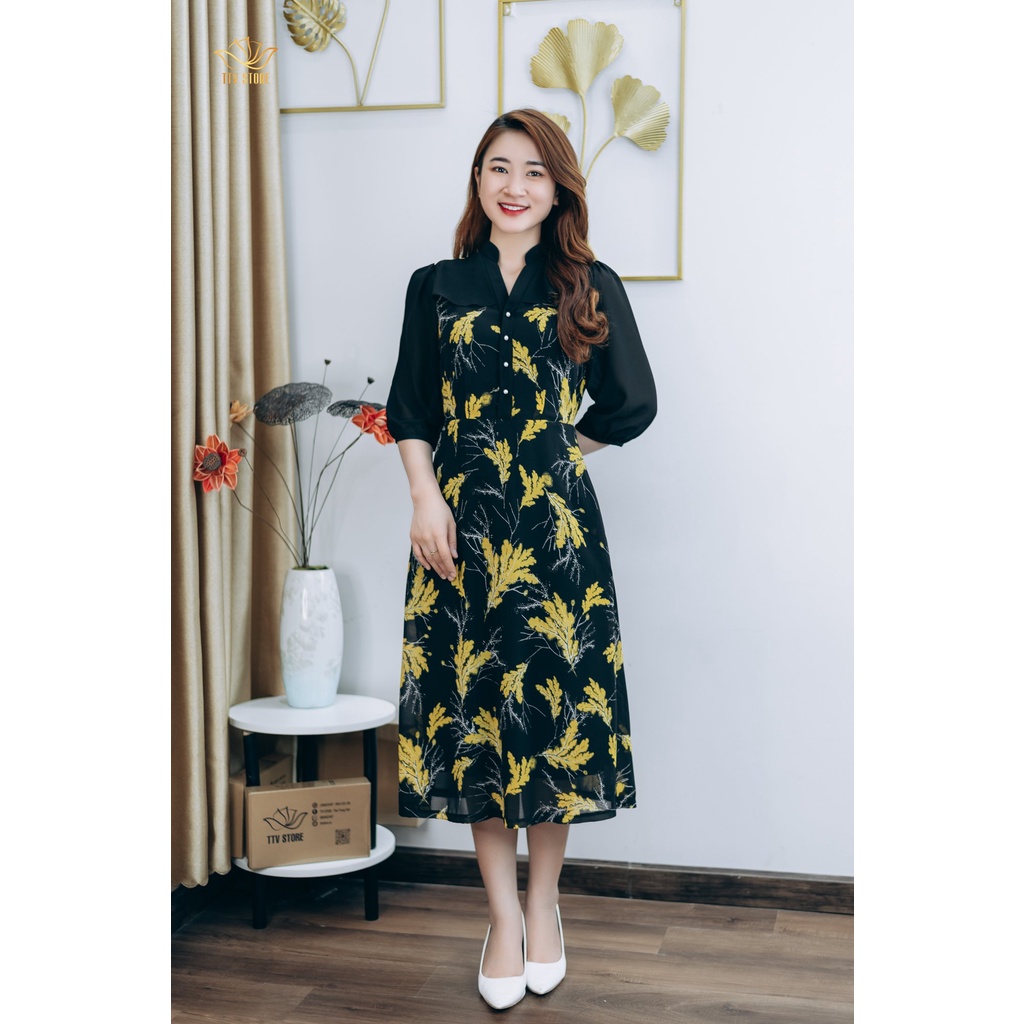 Đầm form A thiết kế TTV1303 thời trang Cổ trụ kết ngọc tay lỡ màu Đen lá vàng trẻ trung