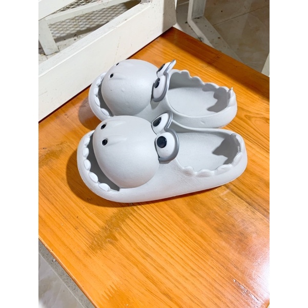 Dép quai ngang Hà mã há miệng cho bé siêu cute