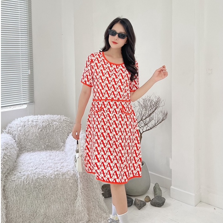 Đầm Suông Va.len.tino Hàng Xuất Xịn, Chất Vải Mềm Mịn, Thoáng Mát, Có Kèm Hình Thật D2020