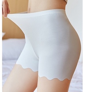 QUẦN MẶC TRONG VÁY SIÊU XINH