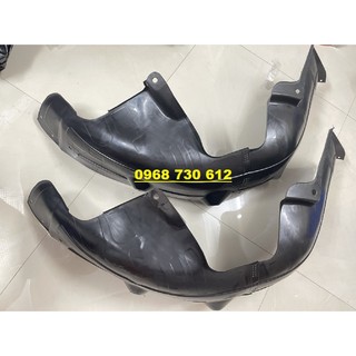 Lòng dè chắn bùn sau Hyundai Tucson 2016-2020 chất nhựa
