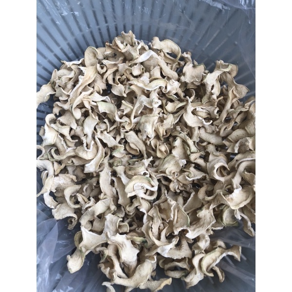 Đu đủ xanh phơi khô ăn giòn sựt