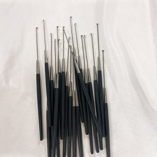 Cây móc tai dạng xoắn ( cây móc gió).