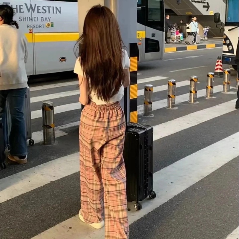 Quần xuông dáng dài hoạ tiết kẻ caro cá tính, quần nữ siêu hack dáng phong cách thể thao