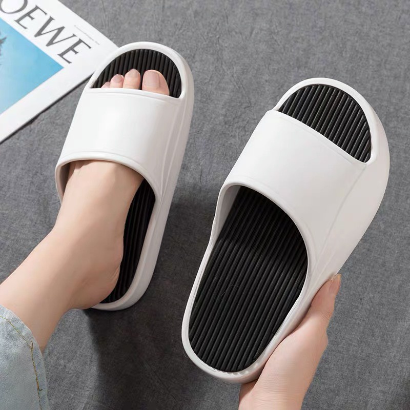 Dép bánh mì dáng xăng đan đế cao gần 7cm nhẹ,êm chân gắn mặt gấu xinh