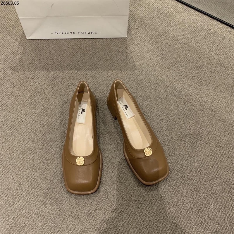 Giầy búp bê mũi vuông gót vuông 3 phân khuy cài hoa trà xinh xắn nhẹ nhàng kiểu dáng Hàn Quốc