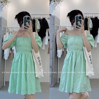 váy kẻ trễ vai khoét eo