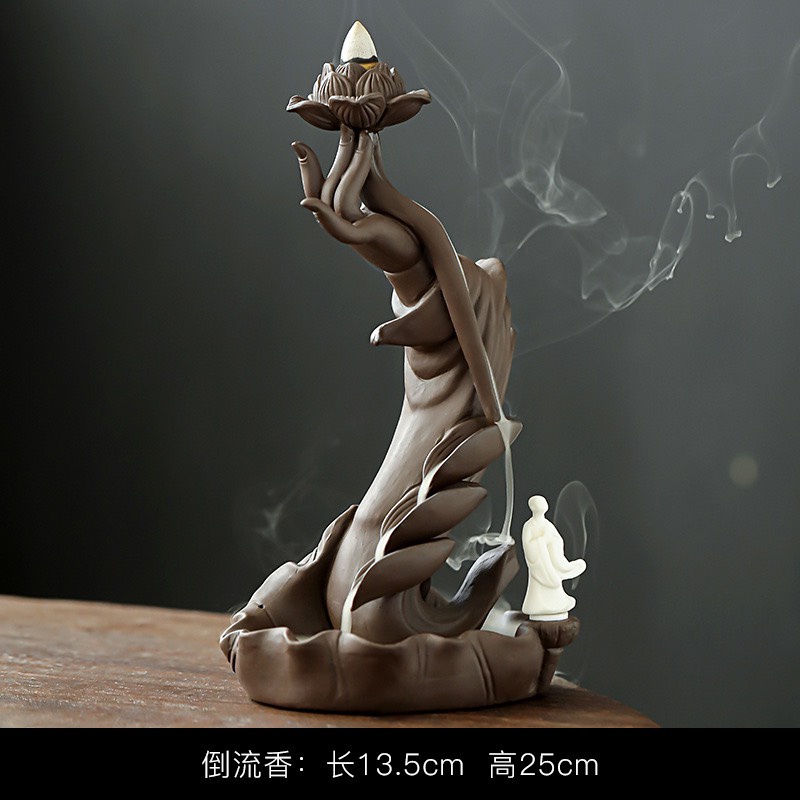 Thác khói trầm hương tay Phật hoa sen