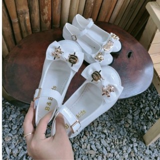 Giày bé gái kiểu giày đốc có giày mẹ và bé