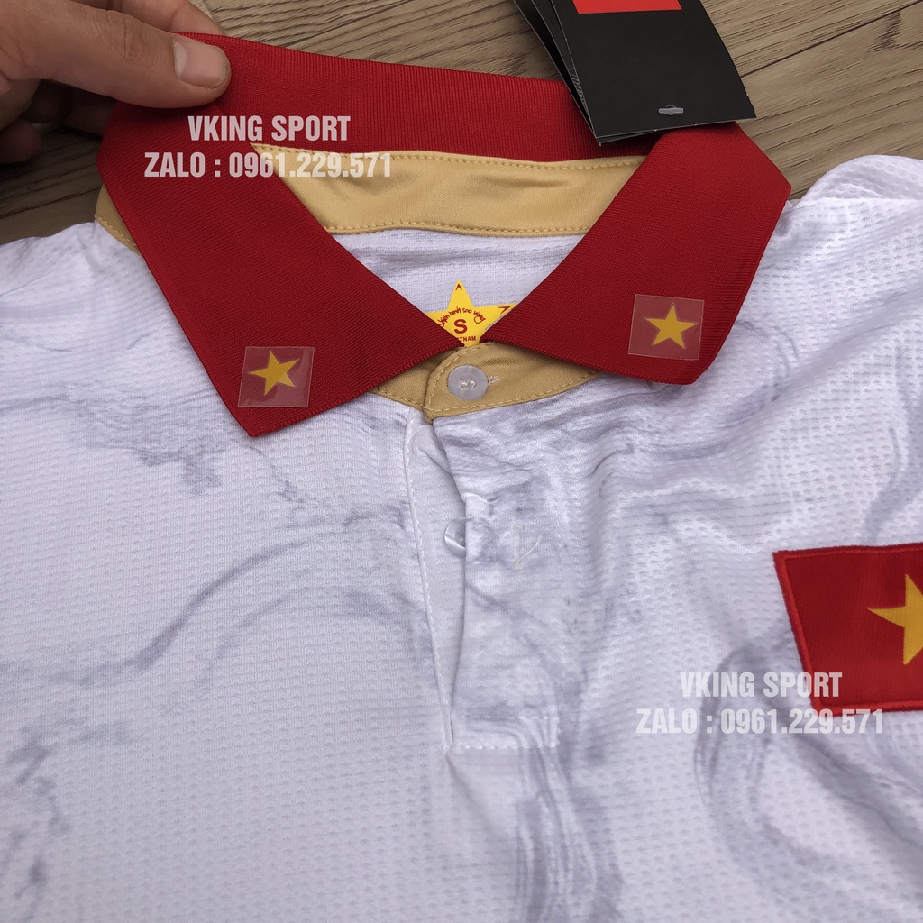 Bộ Quần Áo Bóng Đá Đội Tuyển Việt Nam 2023 Màu Trắng Vải Gai Thái Có In Tên Số Theo Yêu Cầu