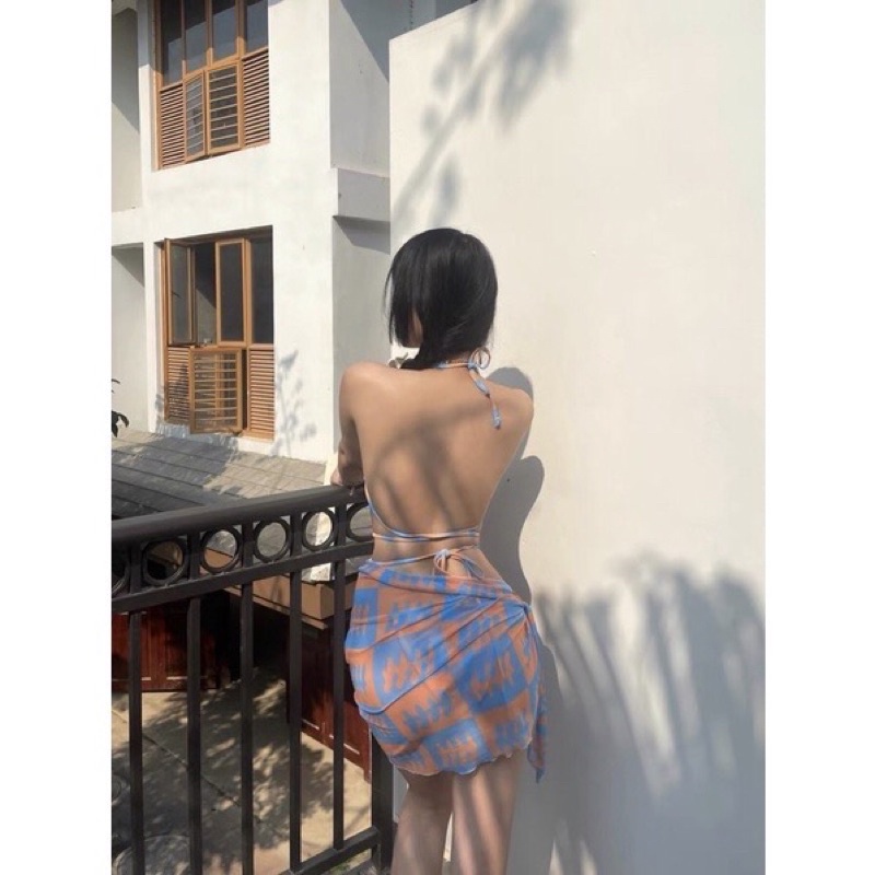 Bikini đồ bơi 3 mảnh chip tam giác kèm khăn hoạ tiết xanh - nude sang chảnh