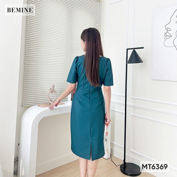 Đầm công sở cổ tròn đính nút tùng xòe BEMINE MT6369