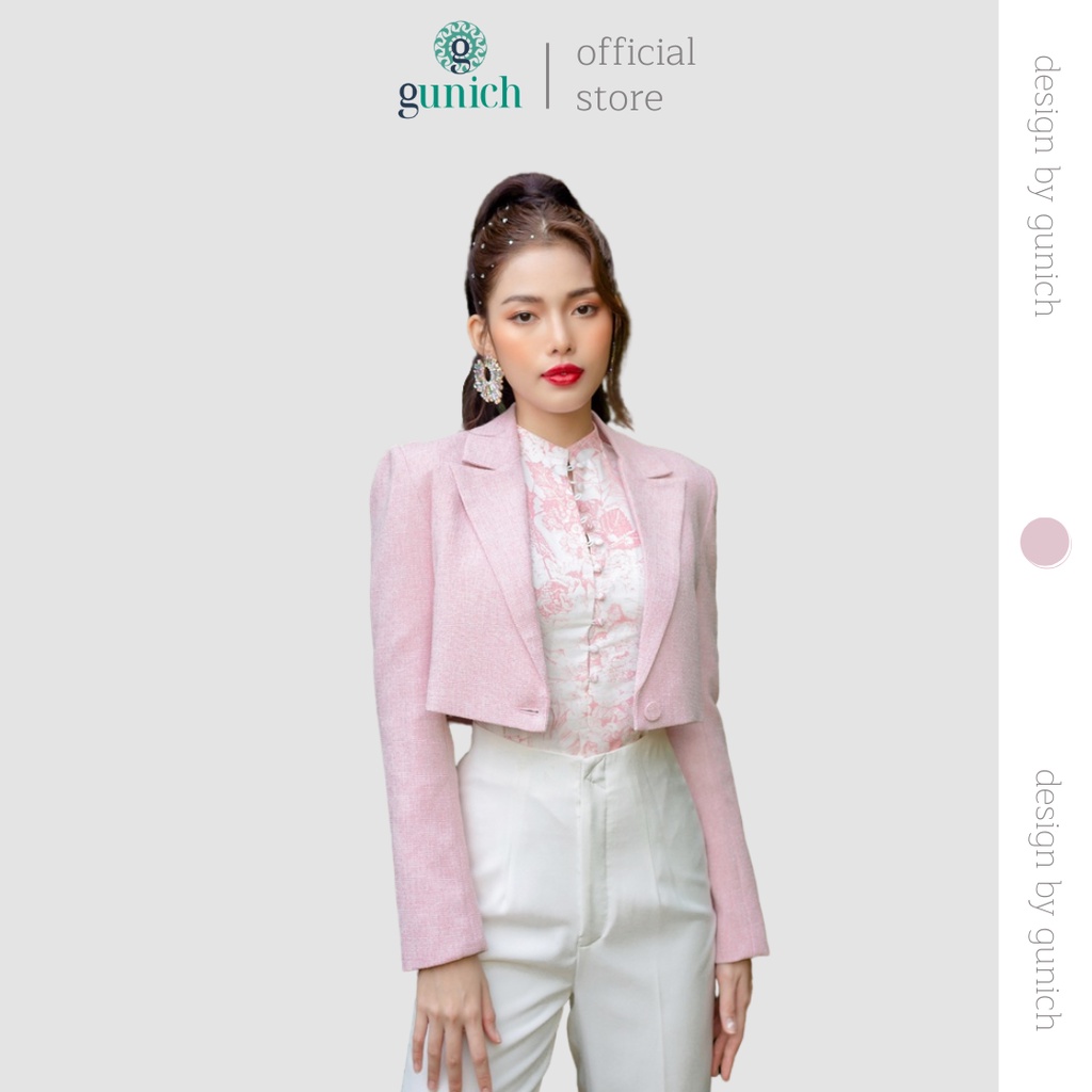 Áo blazer croptop hồng nhạt chất liệu Tweet mỏng nhẹ cao cấp Gunich