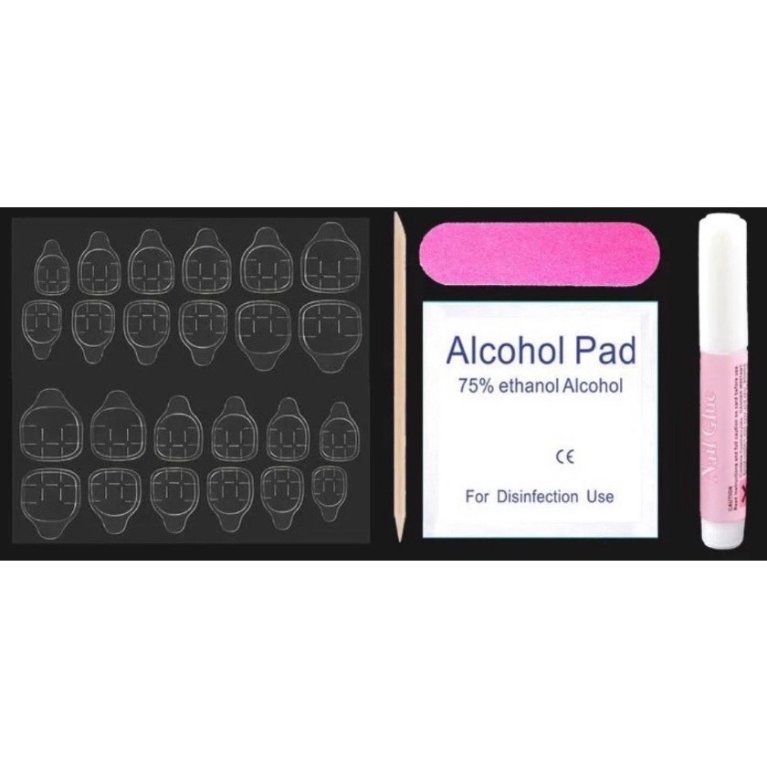 Nail Box thiết kế tông trắng đính đá