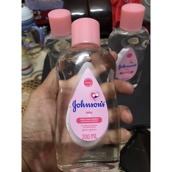 Dầu massage dưỡng ẩm Johnson’s Baby Oil 200ml