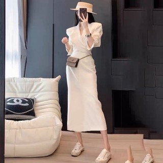 Set áo vest cột eo kèm chân váy dài