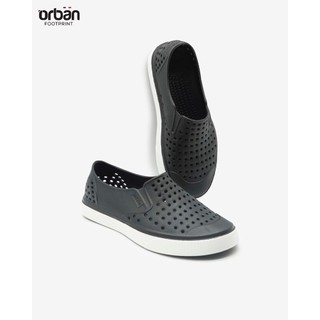 Giày nhựa mẫu mới urban native màu đen trắng