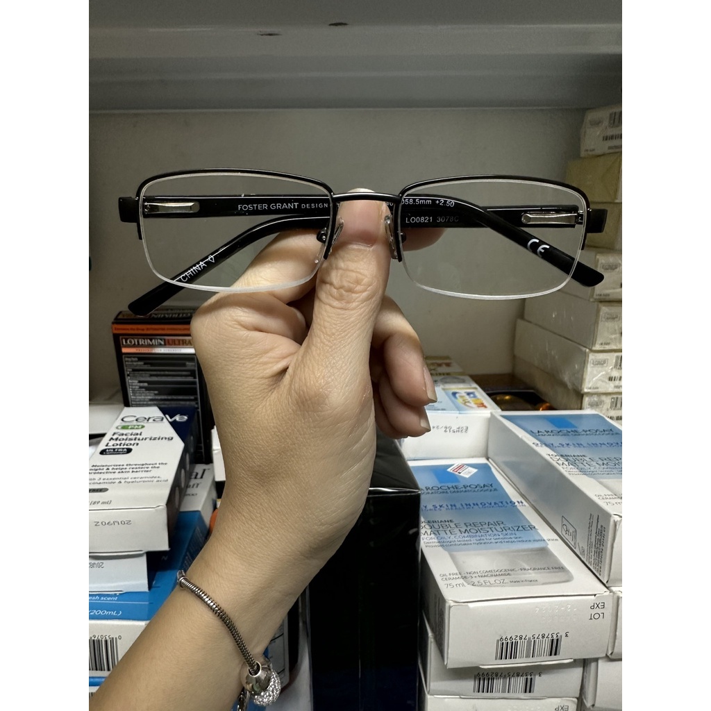 KÍNH ĐỌC SÁCH FOSTER GRANT +2.50 ĐỘ