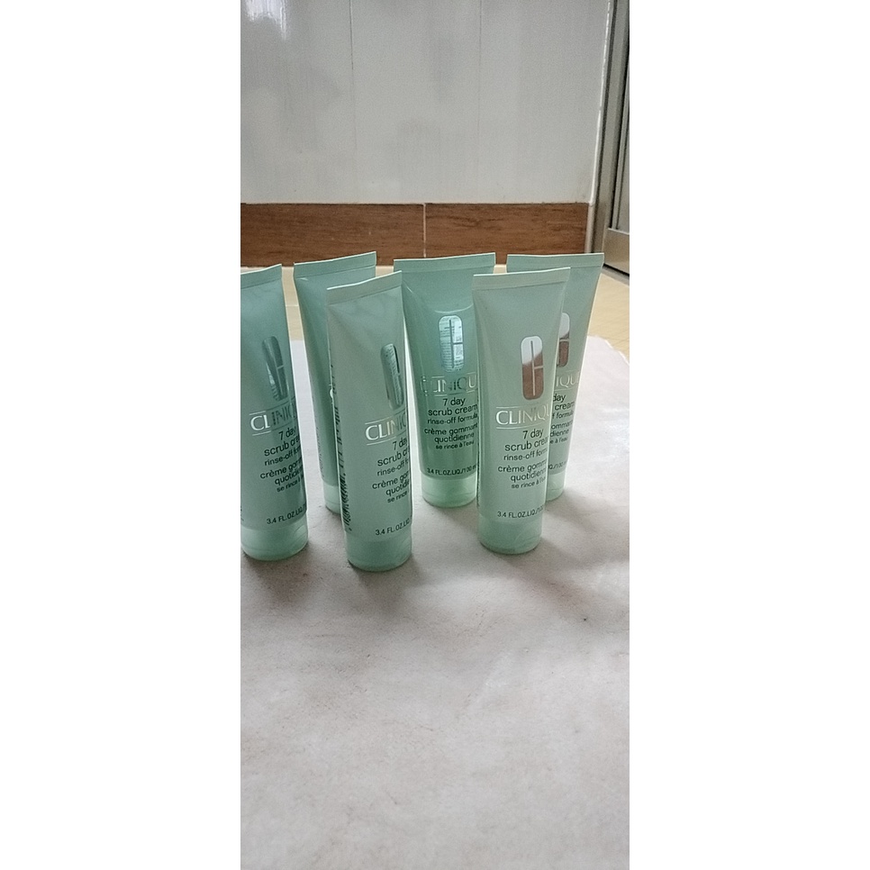 Kem Tẩy Tế Bào Chết Da Dầu Clinique Exfoliating Scrub Gommage Tonique 100ml