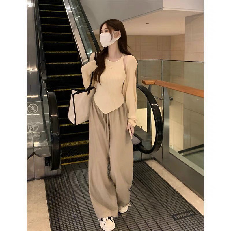 Set bộ 3 món áo ba lỗ tà nhọn kèm áo khoác ngoài và quần suông Rossy Fashion - SR210