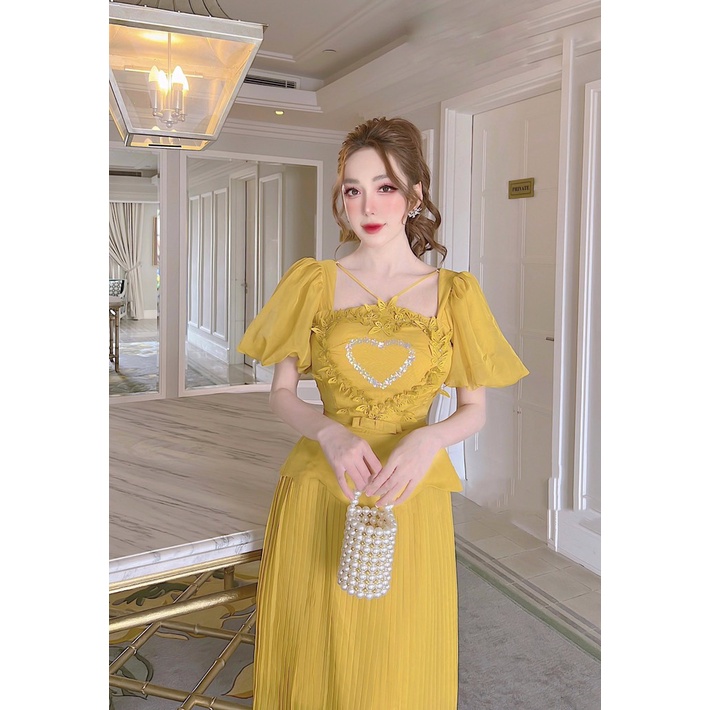 Đầm thiết kế sang chảnh Trái tim dài đính thủ công