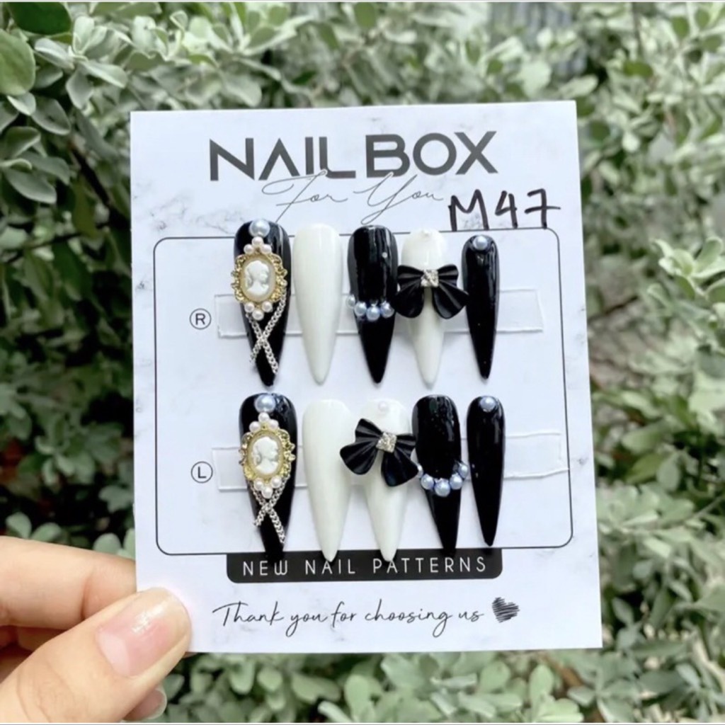 Nailbox thiết kế tặng keo và dũa móng tay giả đính chamr , mẫu nail đẹp sang trọng