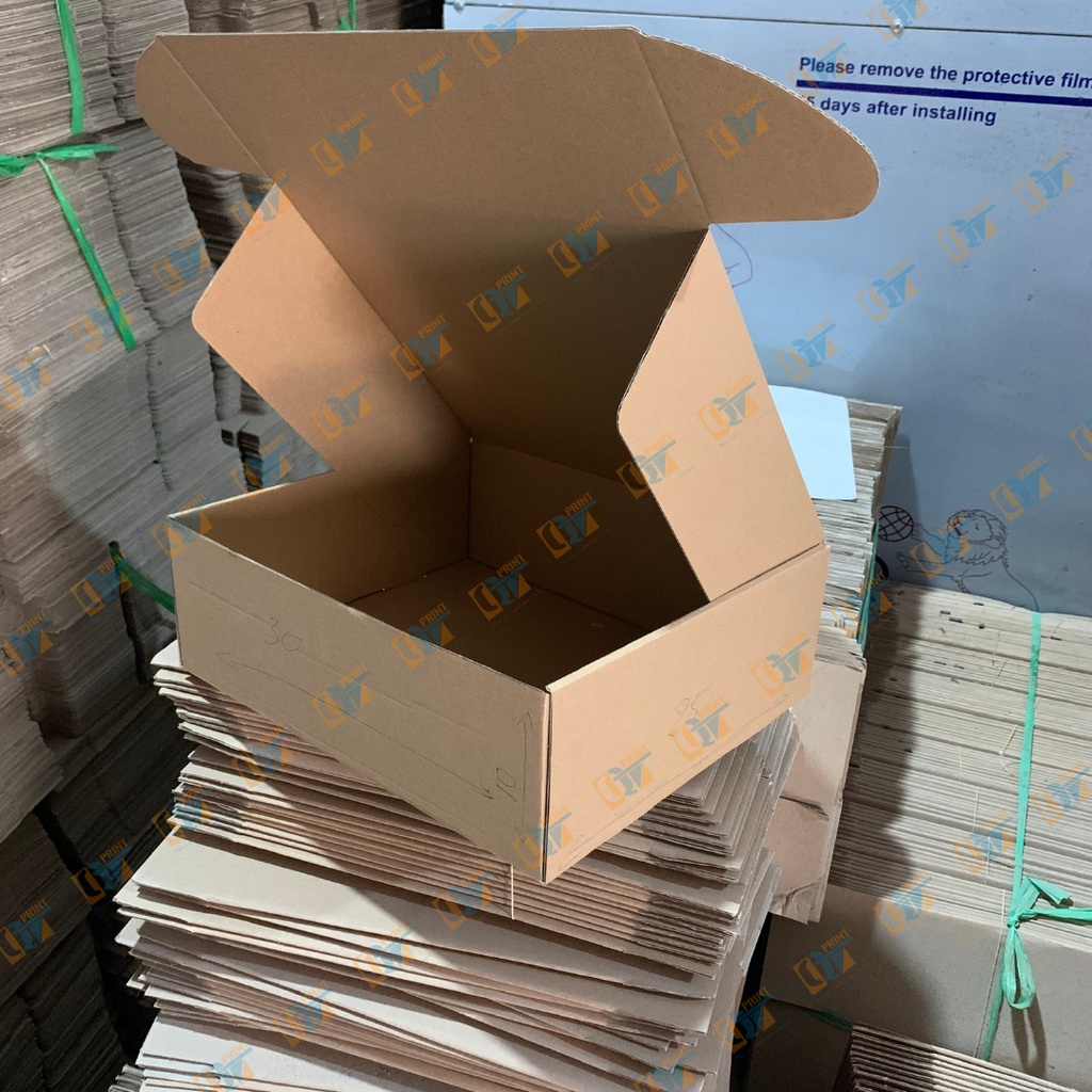 Thùng Carton Nắp Gài 30x25x10 Đóng Gói Quần Áo Mũ - B40