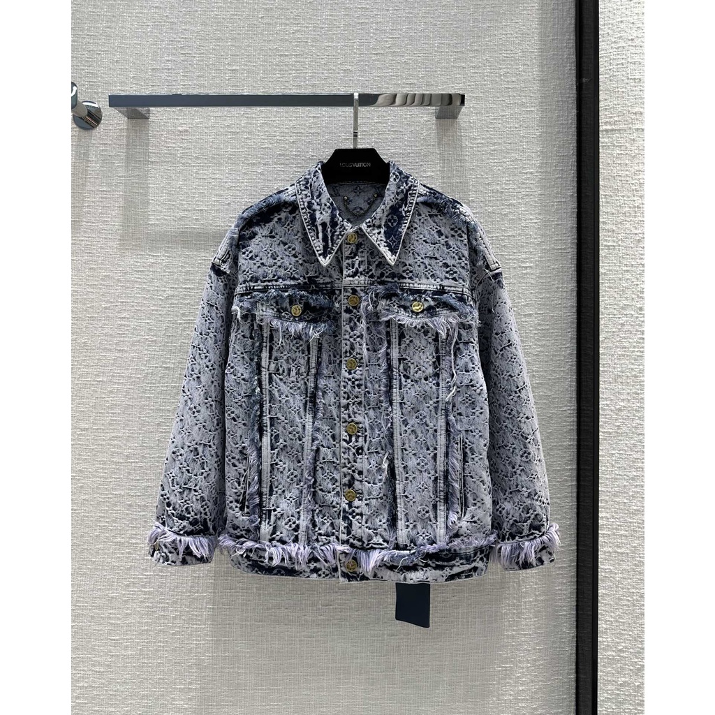 Áo khoác denim thời trang cao cấp Louis Vuitton LV họa văn Monogram, thiết kế wash rách nghệ thuật