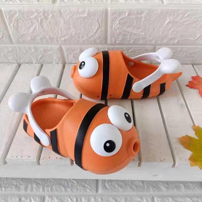 Dép sục hình con ong cho bé có quai hậu dễ thương đế chaos eva siêu nhẹ