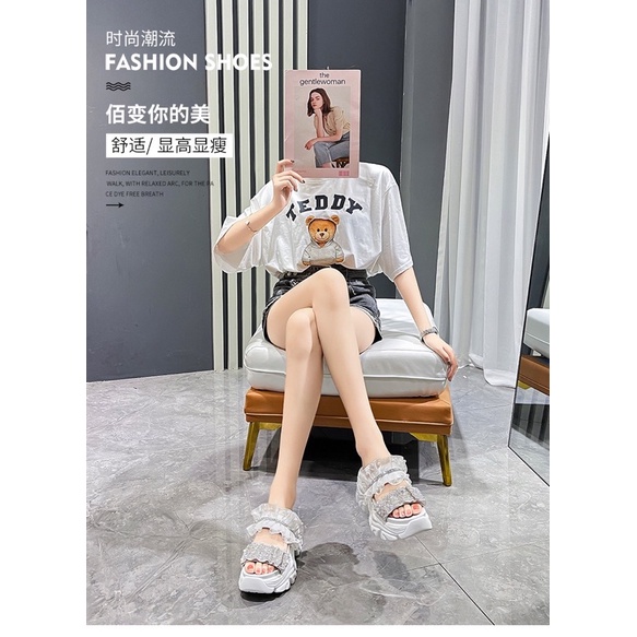 Dép đế bánh mì cao 7cm quai ren