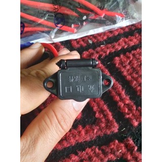Giắc sạc vuông có nắp xe điện